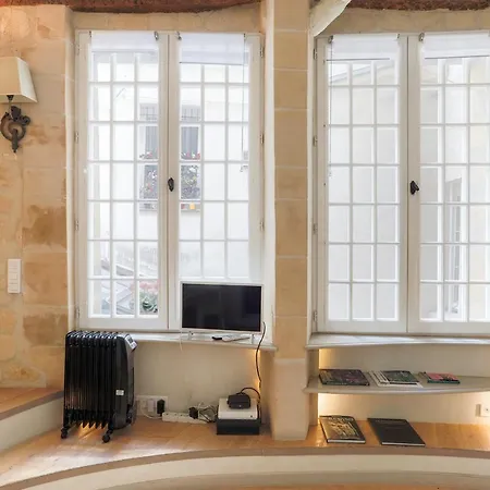 Apartment Louvre *